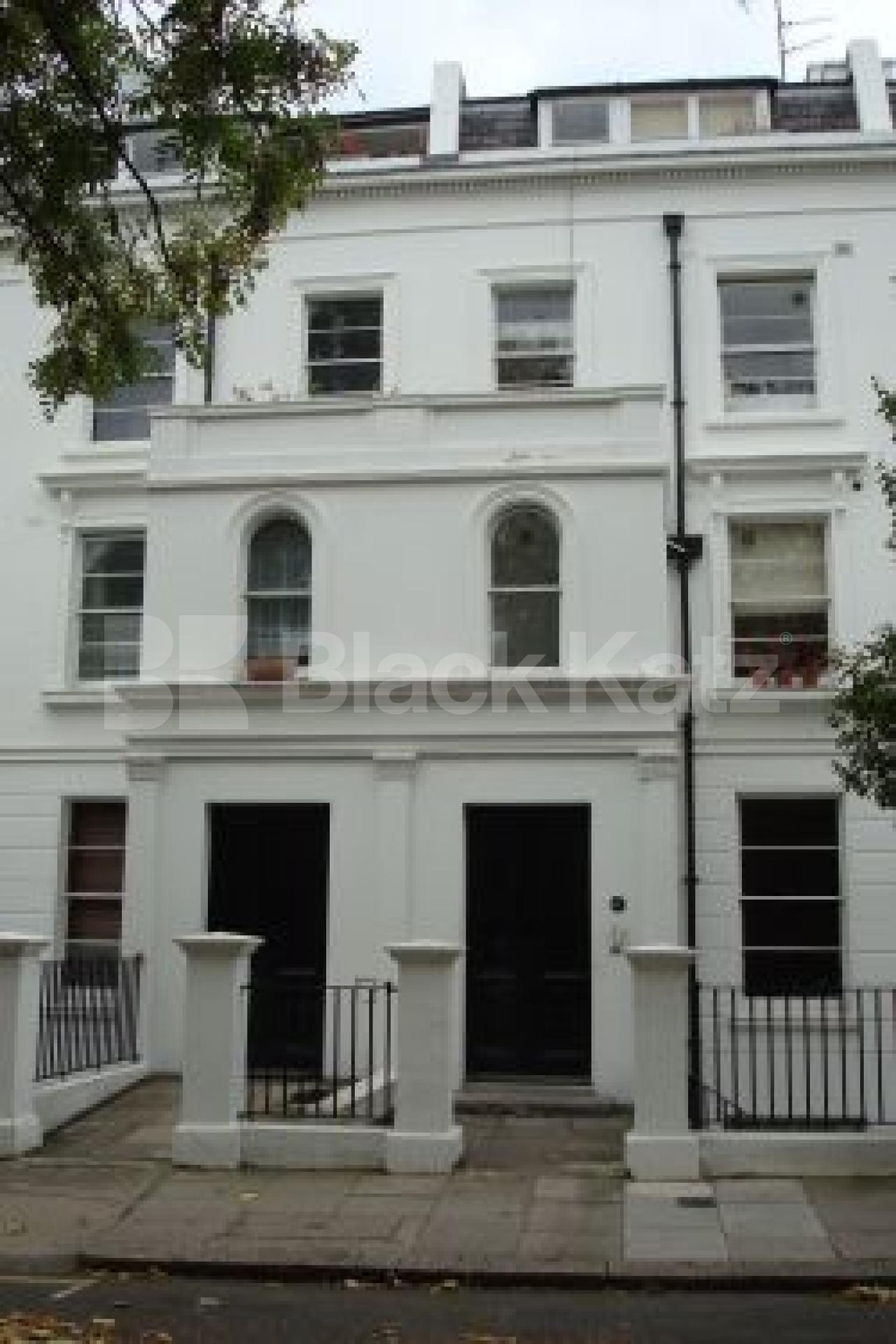 			Studio Apartment, 1 bath, 1 reception Flat			 Blomfield Road, LITTLE VENICE W9 W9